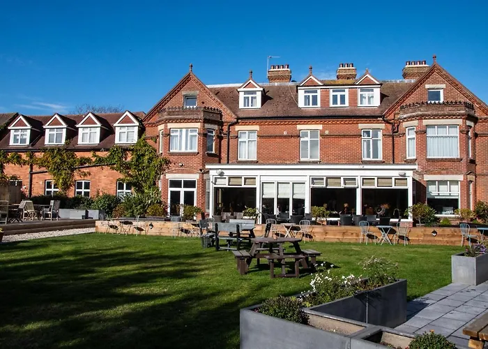 Uncover the Finest christchurch england hotels for Your Stay in Christchurch, England