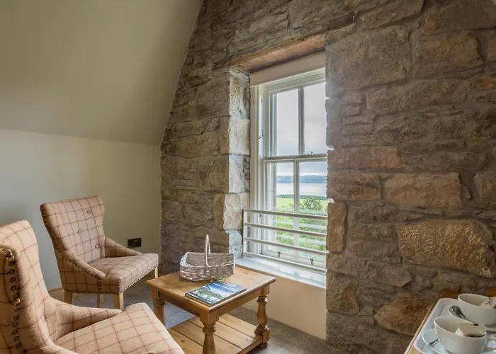 Top Hotels in Dundee