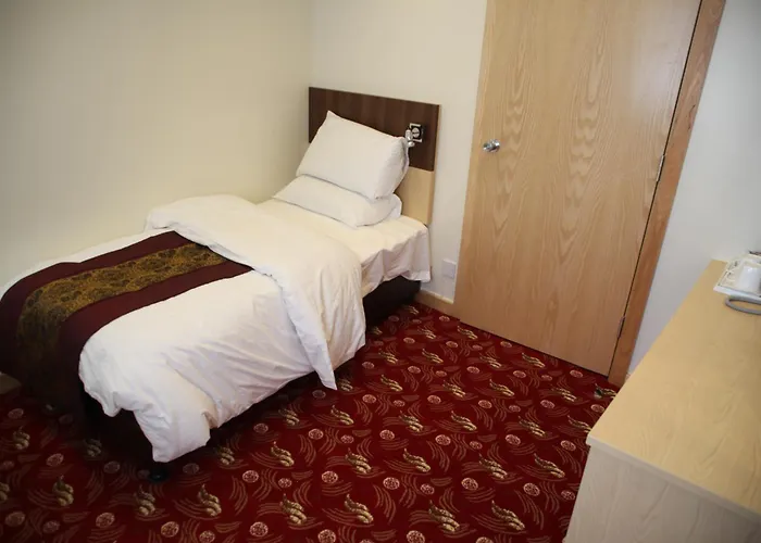 Best Hotels in Huddersfield for Every Traveler