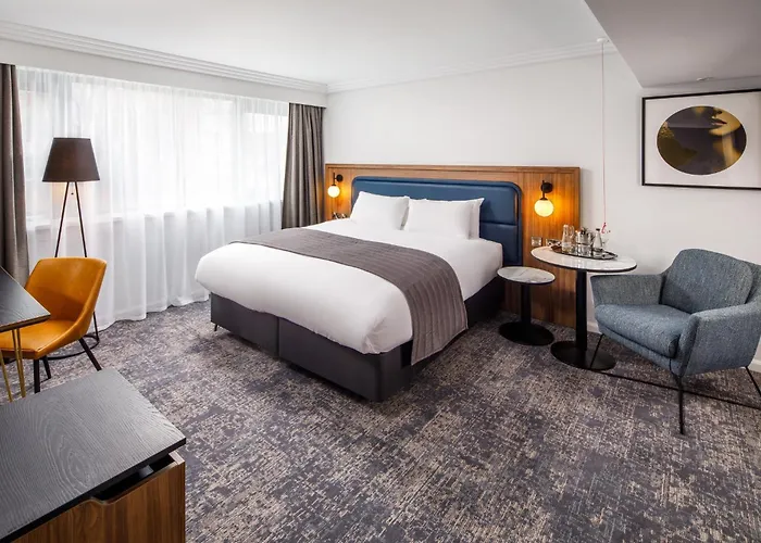 Best Hotels Near Manchester Airport Terminal 2